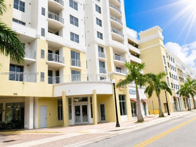 Building Photo - 1830 Radius Dr