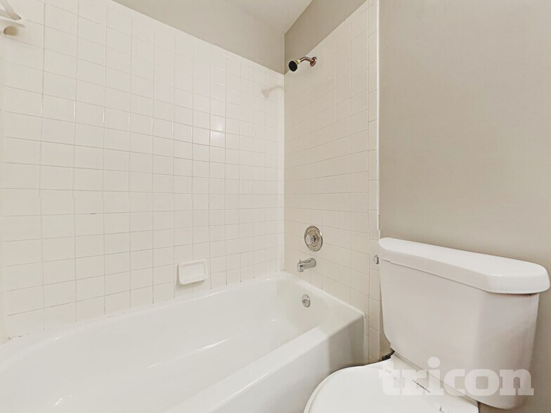 Building Photo - 4708 Kilkenny Dr