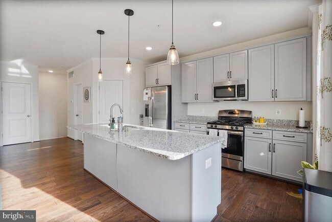 Building Photo - 24553 Rosebay Terrace