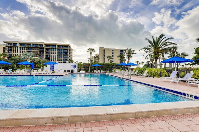 Building Photo - 1109 Gulf of Mexico Dr