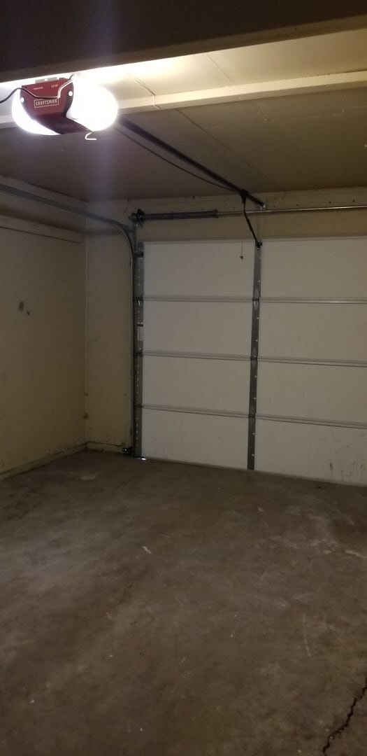 Building Photo - 3 Bedroom Ranch