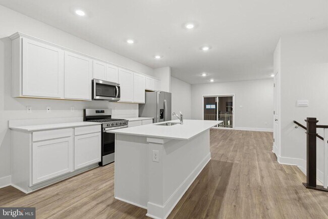 Building Photo - 5217 Water Lily Wy