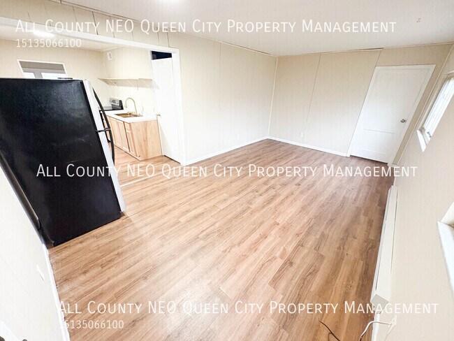 Building Photo - 2440 Ulrich Ave