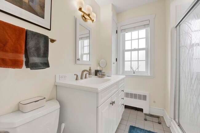 Building Photo - 554 Sheridan Square