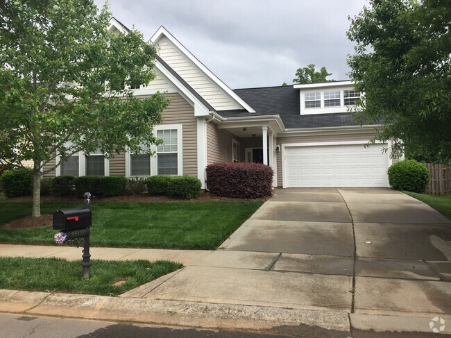 Building Photo - 15120 Carrington Ridge Drive