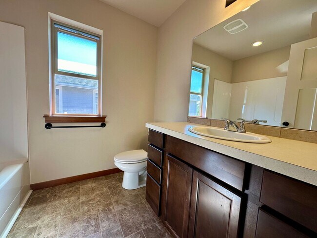 Building Photo - 5831 Pioneer Ridge Pl