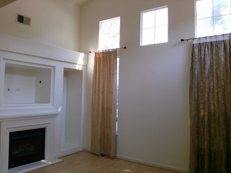 Building Photo - 3156 Ledoux Ct