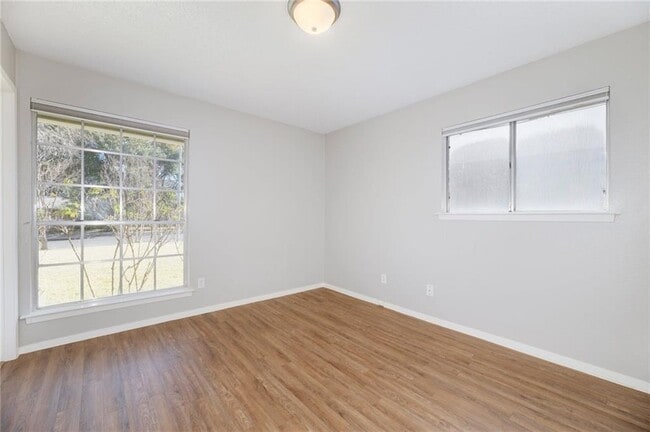 Building Photo - 1310 Radam Cir