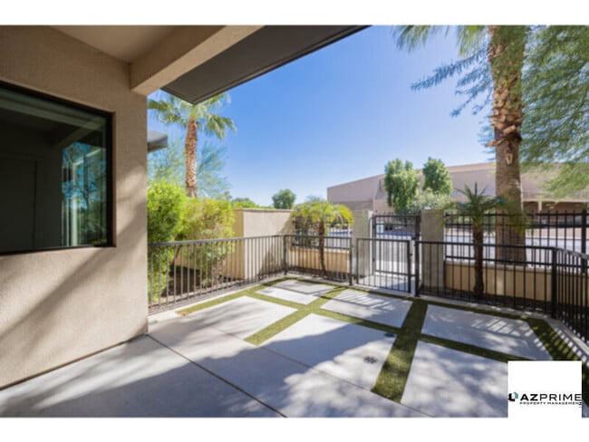 Building Photo - An Extraordinary Chance Awaits to Lease th...