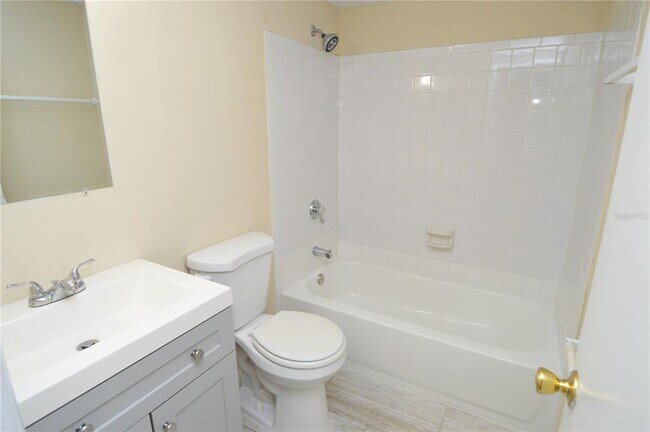 Building Photo - 8647 Mallard Reserve Dr
