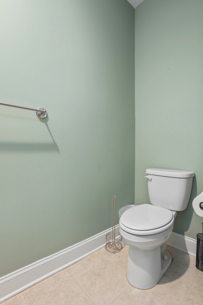 Building Photo - 1201 Dingle Rd