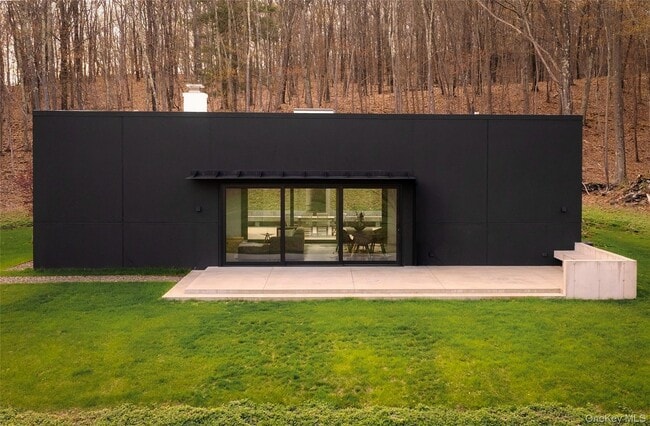 Building Photo - 279 Tompkins Rd