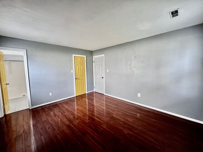 Building Photo - Beautiful 4 bedroom home in Salem