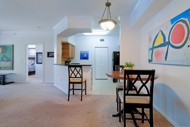 Building Photo - 5205 Myrtlewood Cir E