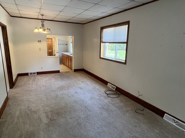 Building Photo - 6505 10th St SE