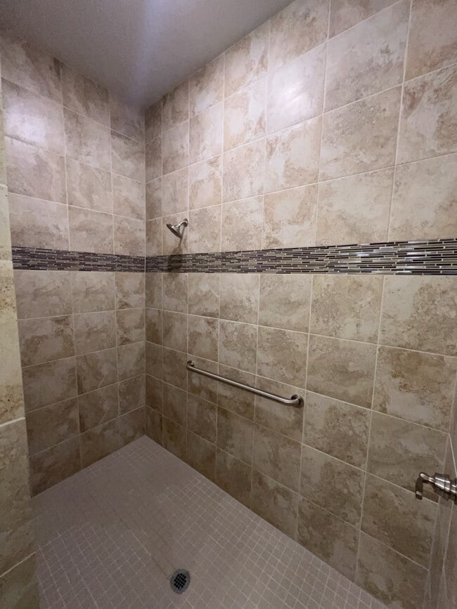 Building Photo - 5714 Caracara St