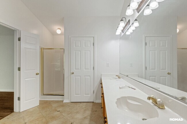 Building Photo - Charming 3BR House in Roswell