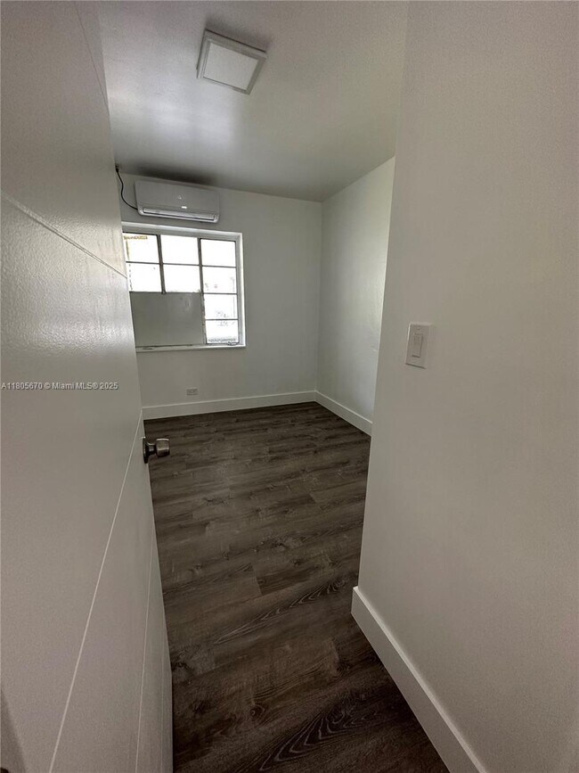 Building Photo - 711 Beacom Blvd