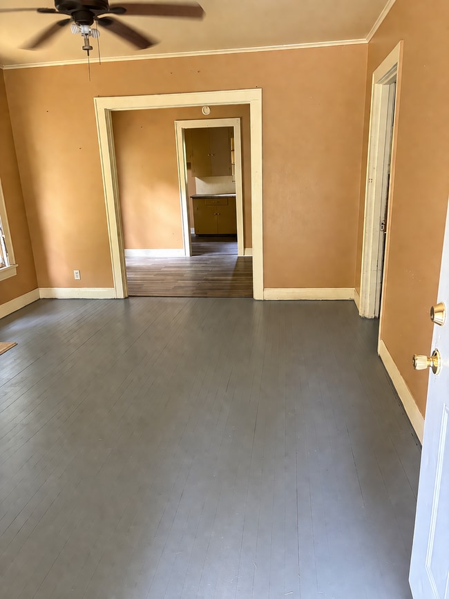 Building Photo - 3420 Darien St