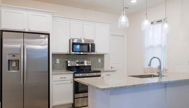 Building Photo - Don't miss out on this beautiful home!