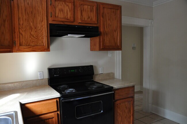 Building Photo - 310 S Broadway Park