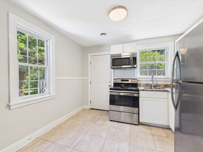 Building Photo - 4605 Eastover Ave