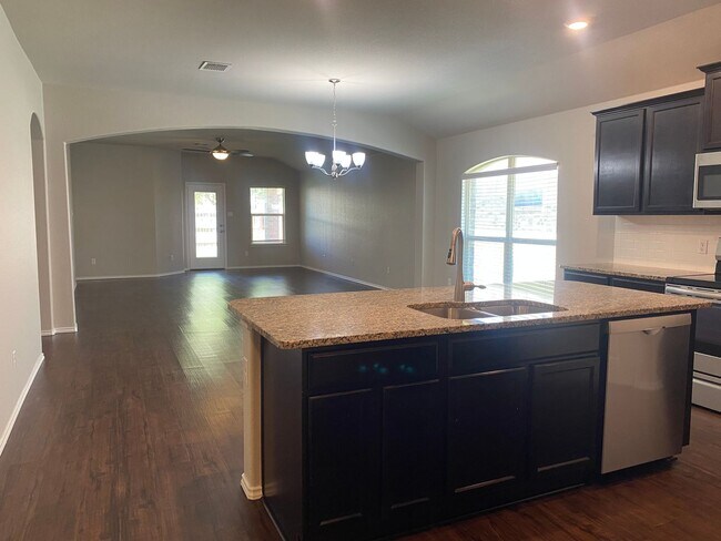Building Photo - 240 Bethann Dr