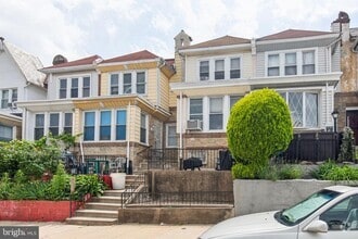 Building Photo - 2122 N Wanamaker St