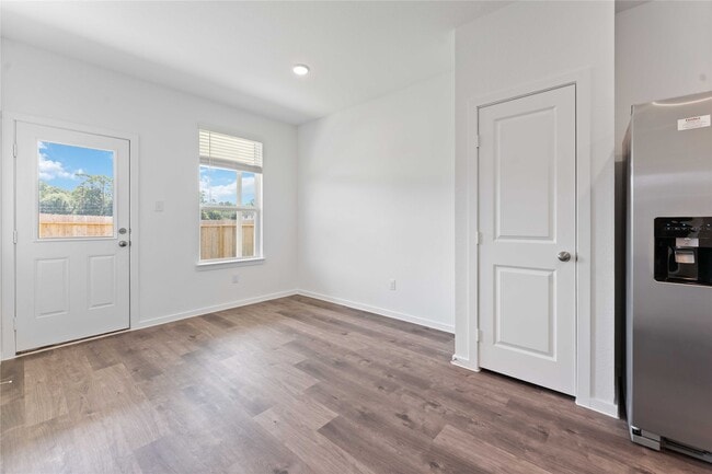Building Photo - 24649 Cascade Haven Rd