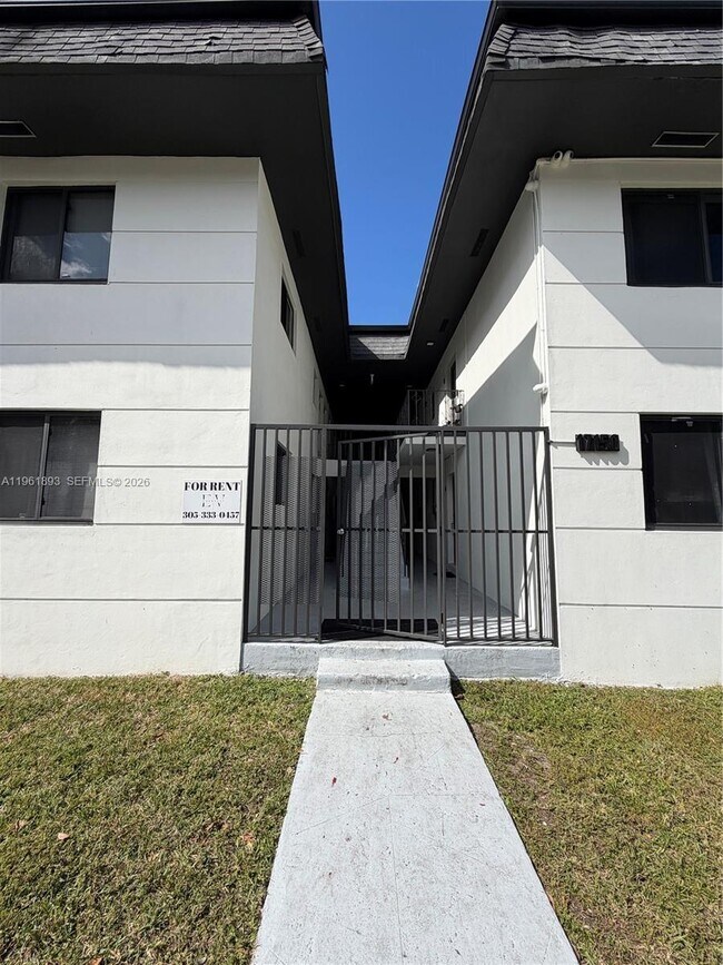 Building Photo - 17150 NE 23rd Ave