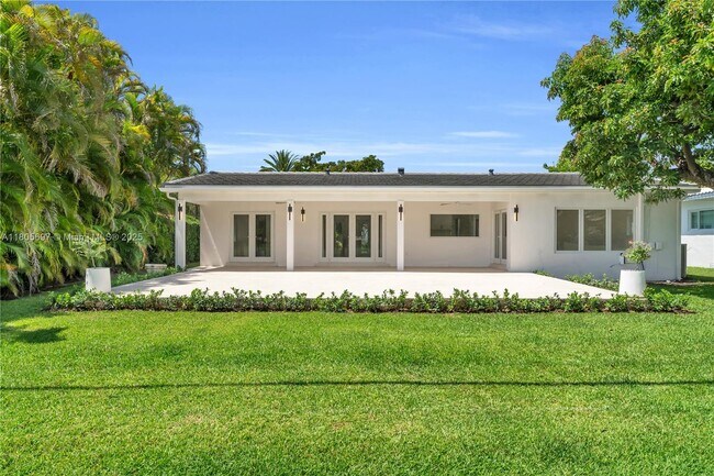 Building Photo - 1315 Campo Sano Ave