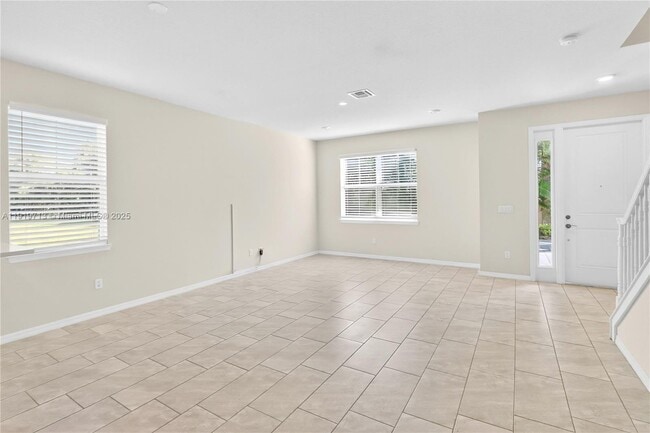 Building Photo - 4144 Greenway Dr