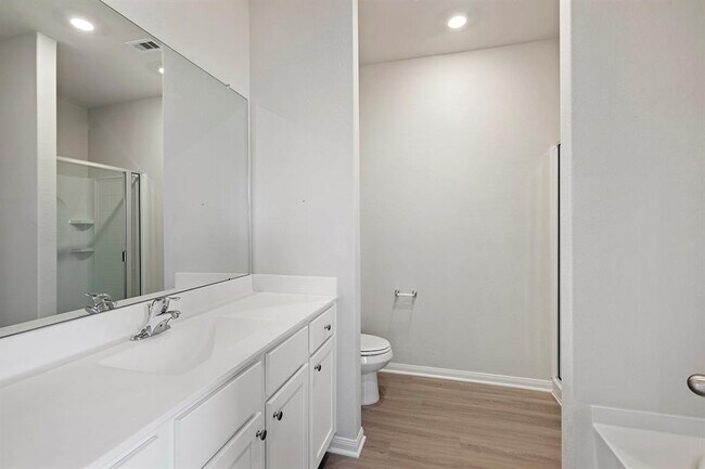 Building Photo - 1031 Rosewood Trl