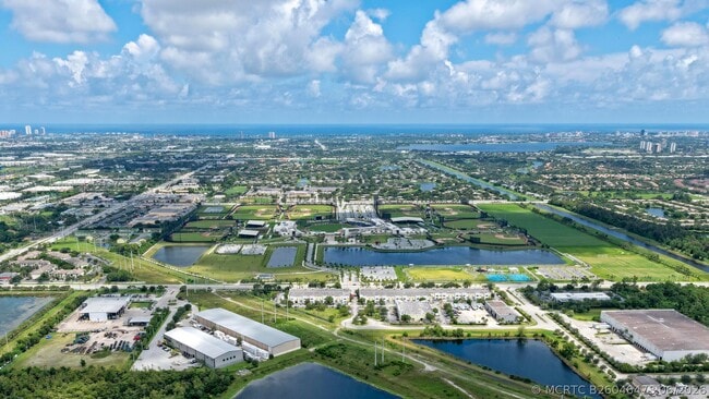 Building Photo - 101 Waterview Dr