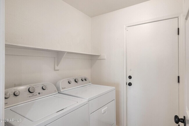 Building Photo - 4230 E Saltsage Dr