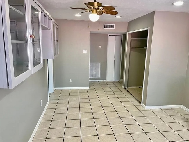 Building Photo - 2111 Croft Rd