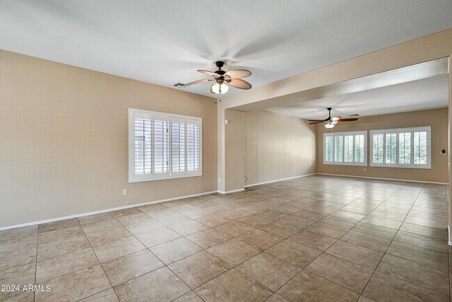 Building Photo - 12818 W Mulberry Dr