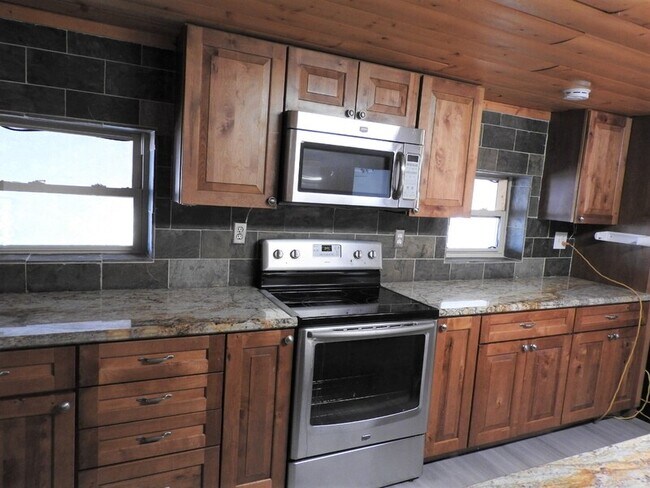 Building Photo - 2220 W Bell Vista Ave