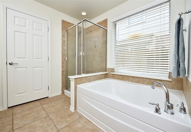 Building Photo - 7215 Ravenswood