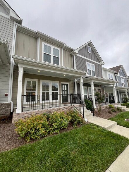 Building Photo - 1662 Carson Meadows Ln