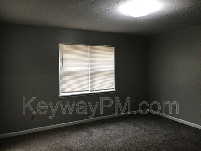 Building Photo - 3443 Linderwood Dr