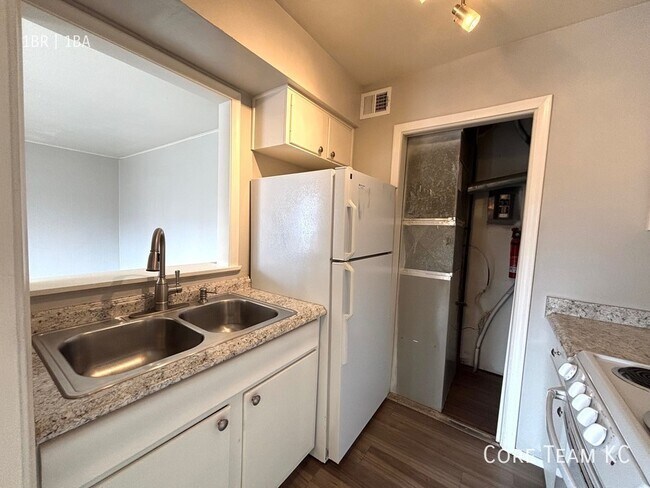 Building Photo - 4524 Pennsylvania Ave