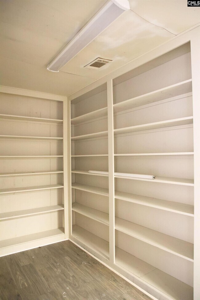 Building Photo - 826 Jefferson St