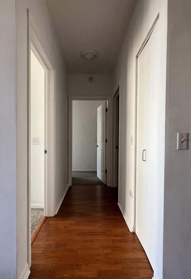 Building Photo - 635 N Dearborn St