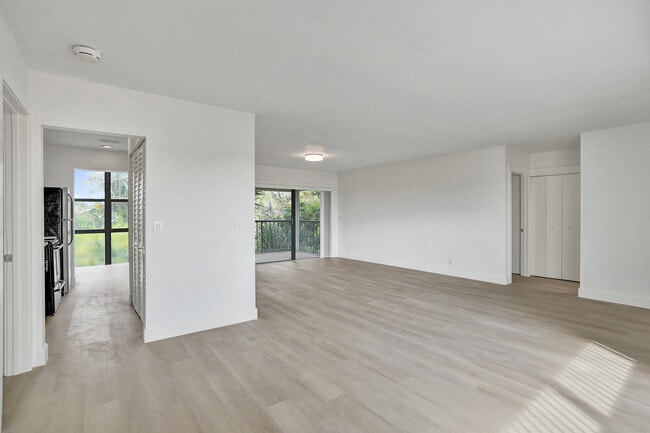 Building Photo - 1040 Homewood Blvd