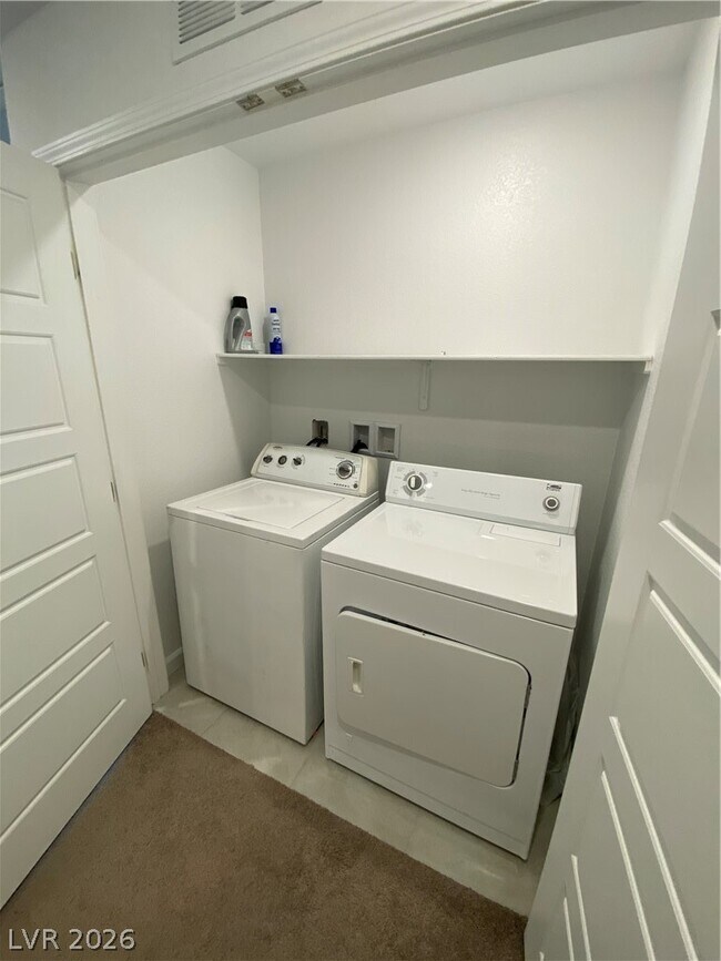 Building Photo - 3622 Hestia Ave