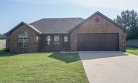 Building Photo - **Coming Soon** 4 Bedroom Home in Valley View