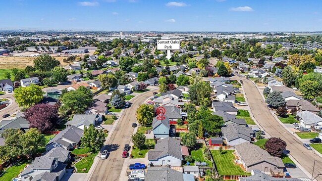 Building Photo - 7400 Newbrook Dr