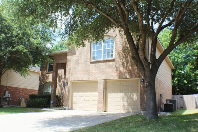 Building Photo - Beautiful Rental now available in Thistle ...