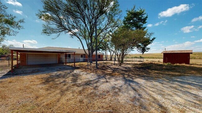 Building Photo - 8251 W Sh-21
